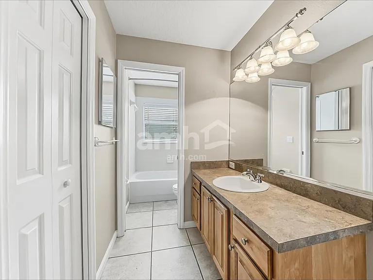 1033 Legends Pass Dr — Photo 16