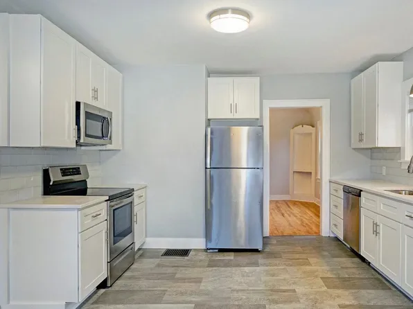 901 Sarasota Ave SE, Grand Rapids, MI 49546