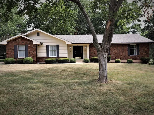 508 Sun Valley Dr, Farmington, MO 63640