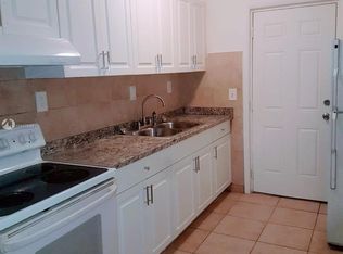 555 NW 94th St #2, Miami, FL 33150