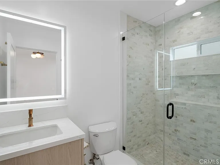 1016 Highland Ave — Photo 7