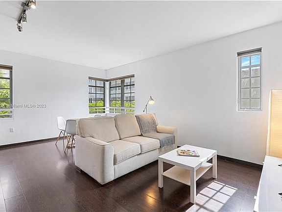 3rd image of 435 21st St #308
