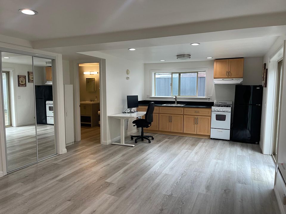 1st image of 2470 Catalpa Way #A