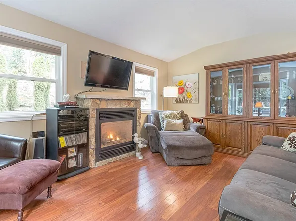 350 Dogwood Dr, Ladysmith, BC V9G 1T6