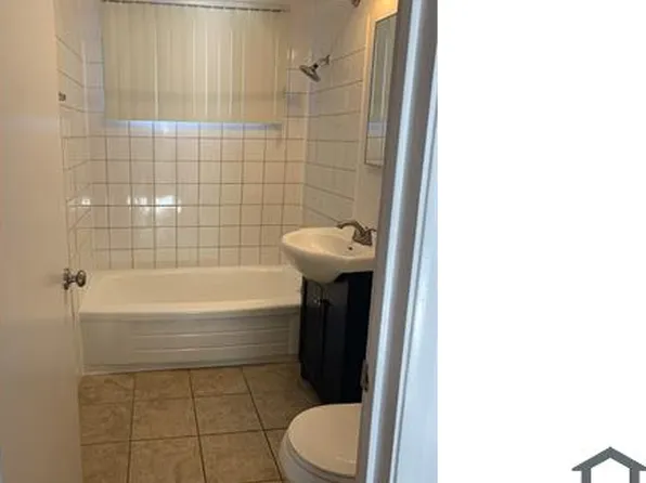 9426 Hillside St #D, Oakland, CA 94603