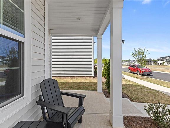 4th image of 33 Pear Blossom Pkwy
