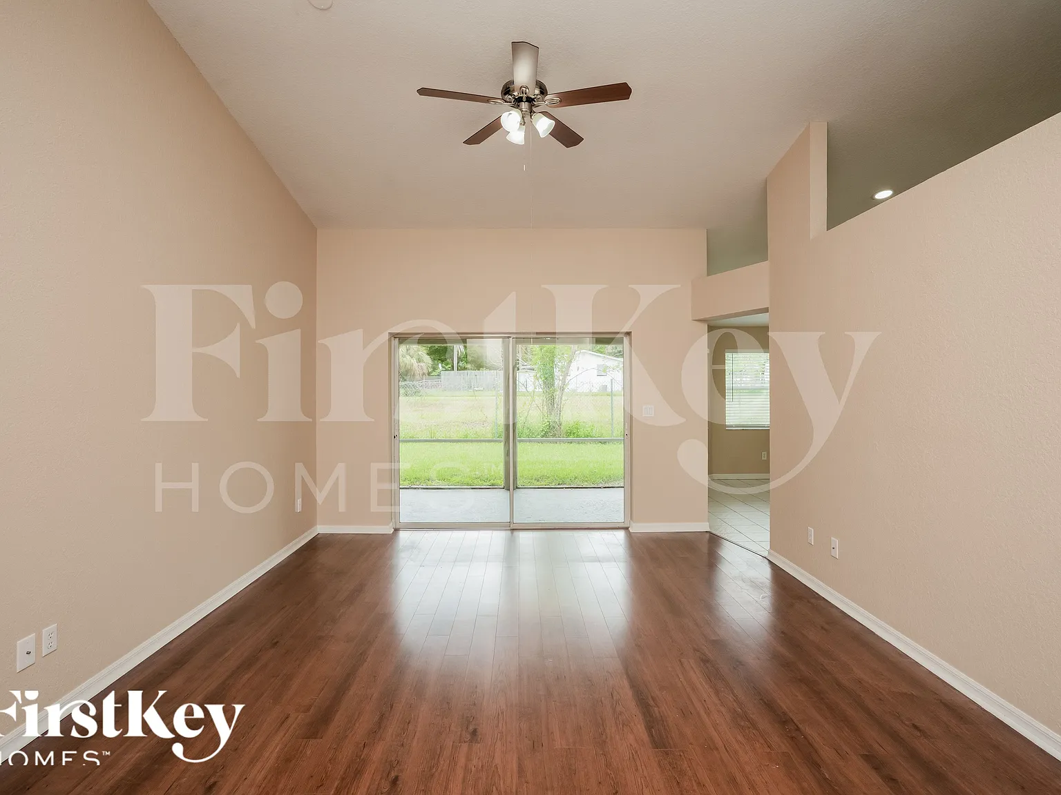3 bed, 2.0 bath, 1830 sqft, $2,725 — Photo 3