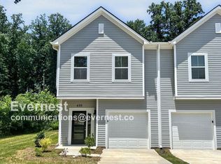 630 Austin Dr, Charlotte, NC 28213