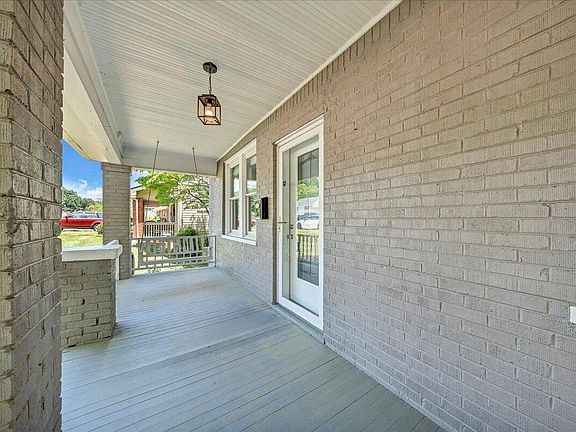 5th image of 2622 Tillett Rd SW