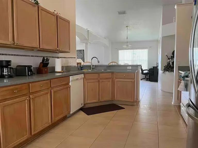 622 Eagle Pointe S — Photo 8