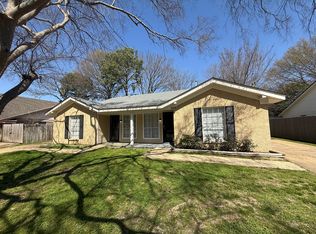 5480 Flowering Peach Dr, Memphis, TN 38115