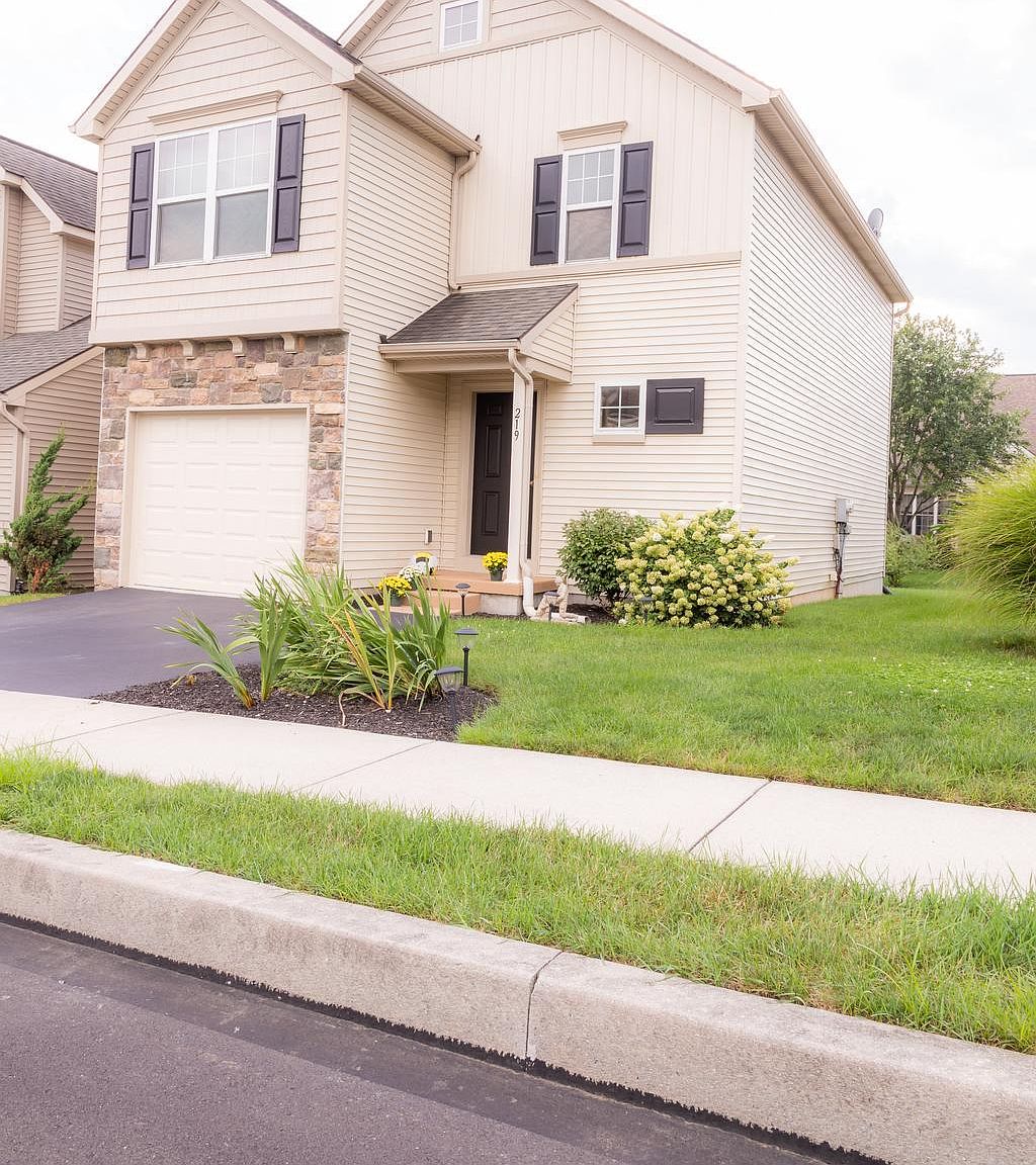 219 Charlan Blvd, Mount Joy, PA 17552 Zillow
