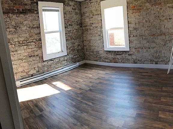 4th image of 258 S Green St #264
