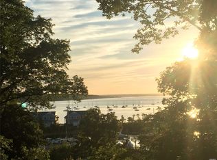 2 Prospect Ave, Sea Cliff, NY 11579