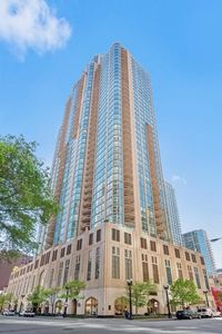 21 E Huron St APT 2005, Chicago, IL, 60611