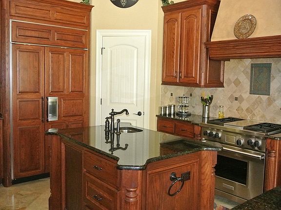3rd image of 3711 Broadmoor Blvd