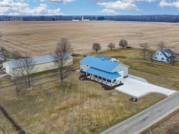 9350 E 600 S, Wolcottville, IN 46795