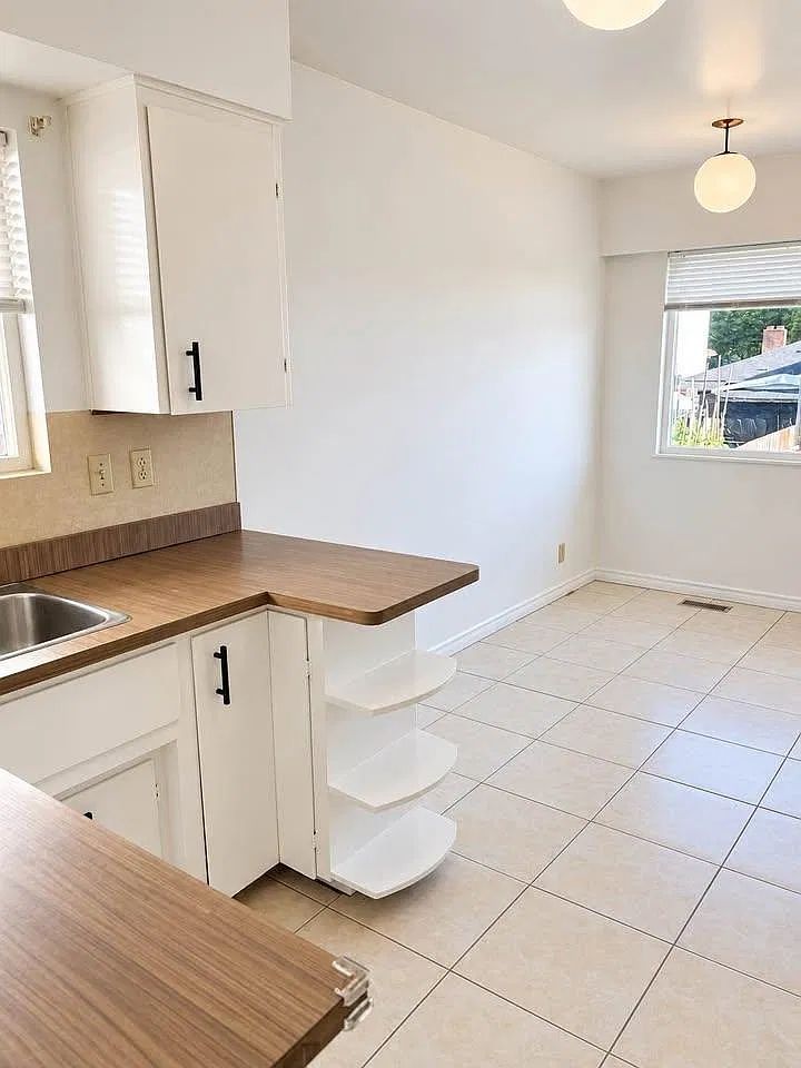 4 bed, 2200 sqft, $4,200 — Photo 4