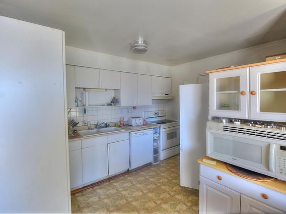 2nd image of 1317 S Eagle Ave
