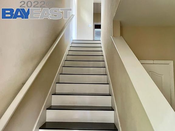 5th image of 7078 N Mariposa Ct