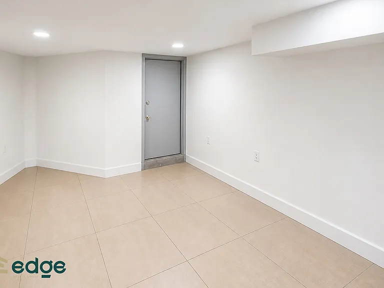 654 Park Pl #1RB — Photo 11
