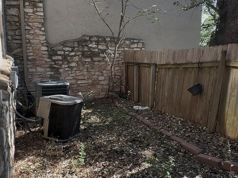 6810 Deatonhill Dr #116 — Photo 22