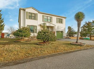 61 Woodhaven Rd, Toms River, NJ 08753