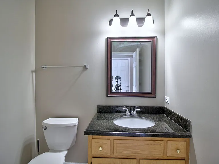 1504 Pheasant Landing Dr — Photo 9