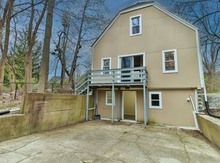 564 State Rd, Plymouth, MA 02360