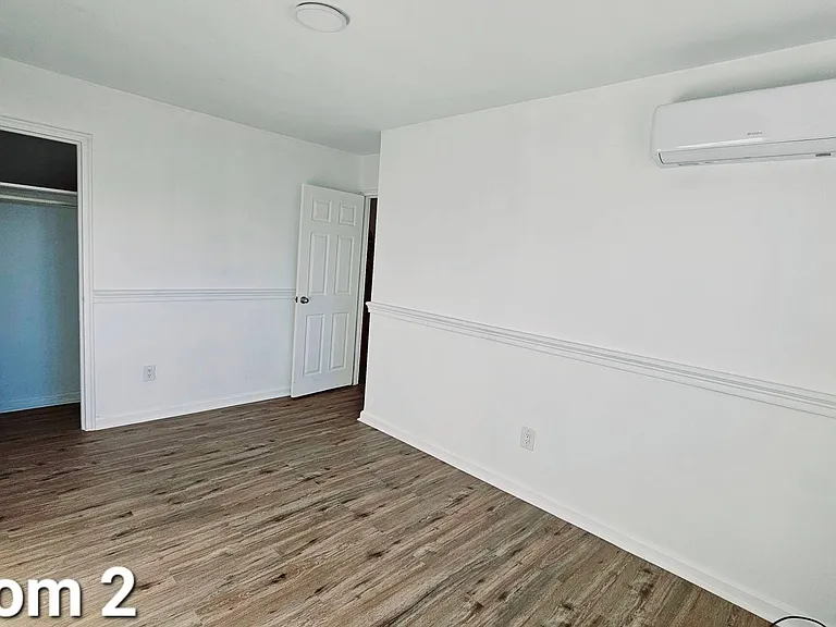 906 Huntington Ave — Photo 8