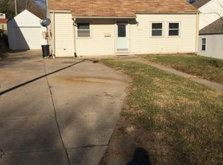 6772 Charles St, Omaha, NE 68132