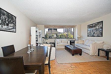 4th image of 45 W 67th St APT 10J
