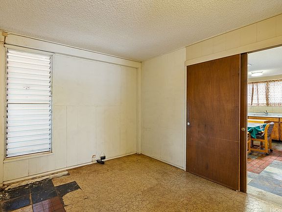 5th image of 94-083 Hulahe St