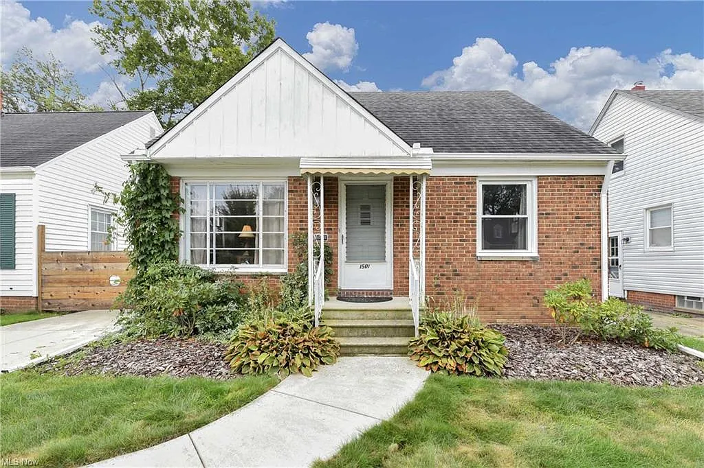 1501 Mayview Ave photo 1