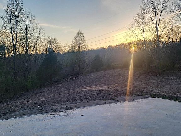 2nd image of 2500 S Coalmine Rd
