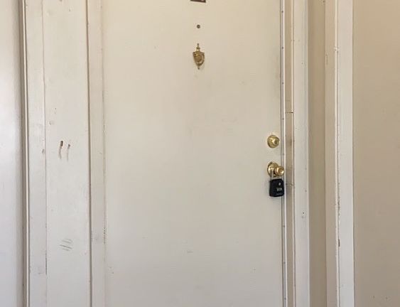 3rd image of 3015 Idylwilde Blvd APT 2-C