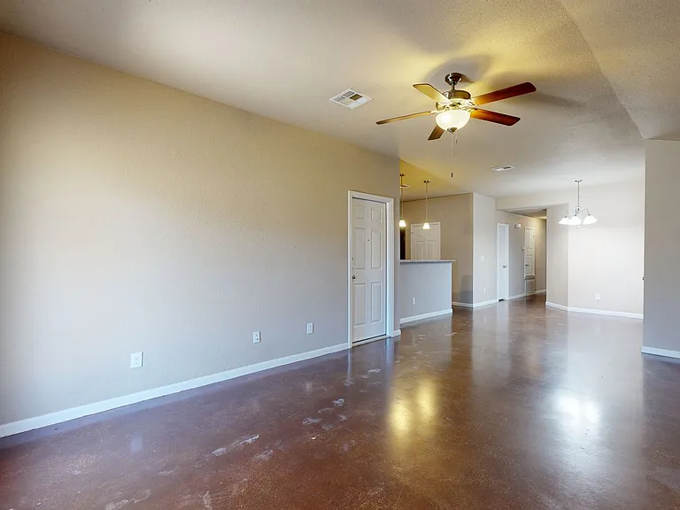 1705 Aztec Trce #B — Photo 9