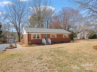 10720 Forest Dr, Matthews, NC 28105