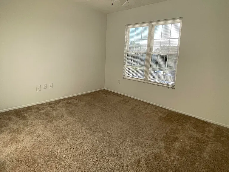 1495 Malibu Cir NE #102 — Photo 17