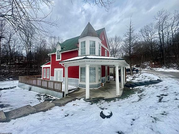 3rd image of 101 Patricia Ave