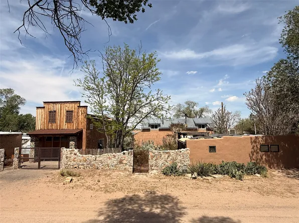 48 Main St, Cerrillos, NM 87010