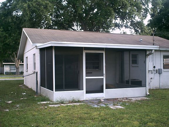 SCREENED PORCH