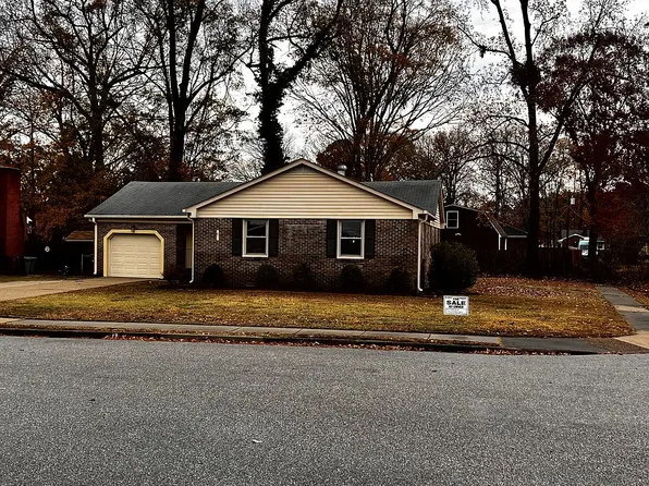 35 Teresa Dr, Hampton, VA 23666