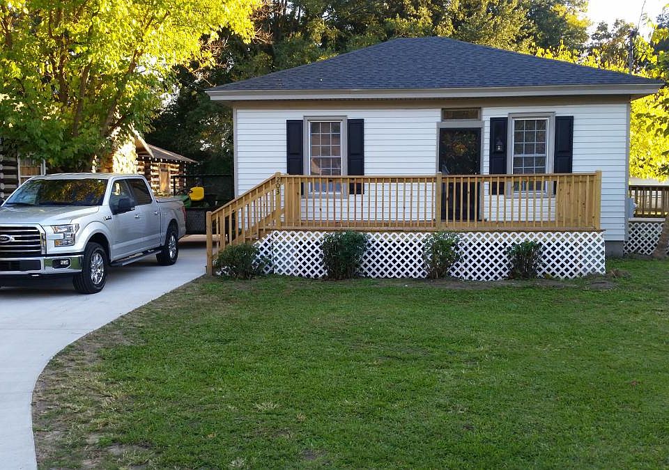 Front Deck Pic 1