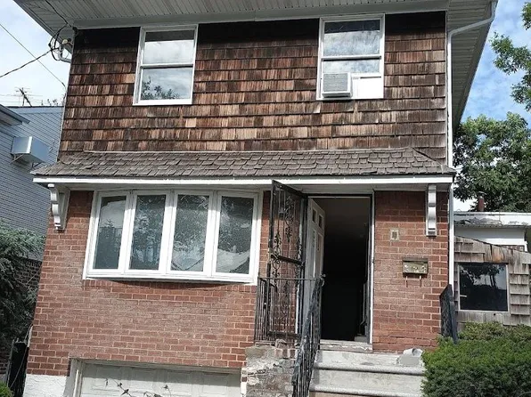 1305 133rd Place, College Point, NY 11356