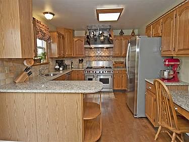 3rd image of 184 Bayberry Ln