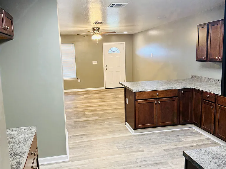 3614 E Prien Lake Rd #A/B — Photo 11
