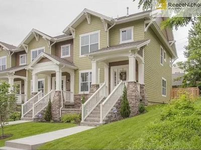 4448 Summit St, Kansas City, MO, 64111