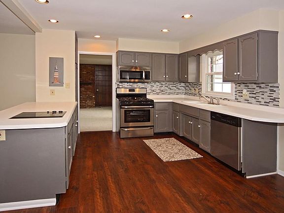 4th image of 801 Eaglewood Dr
