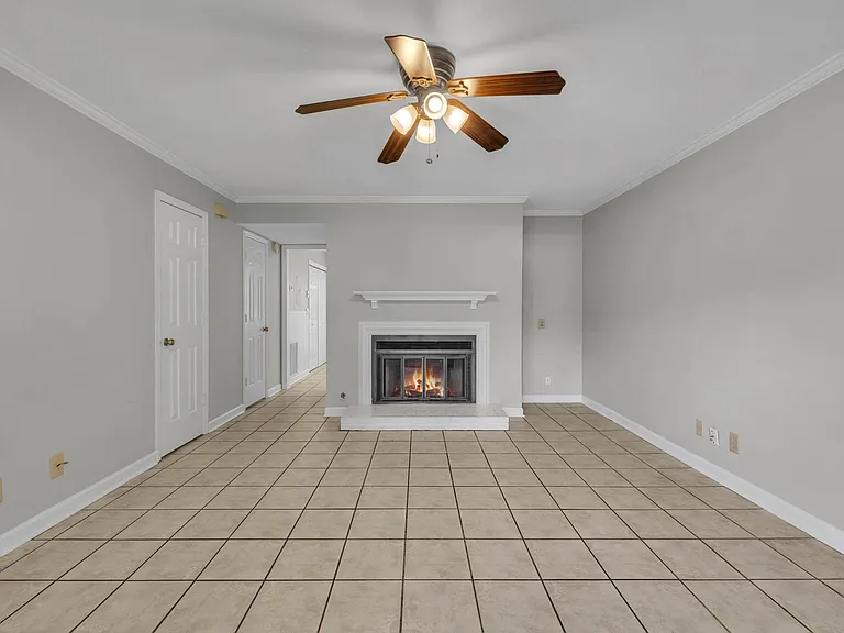 908 Brentwood Point — Photo 5